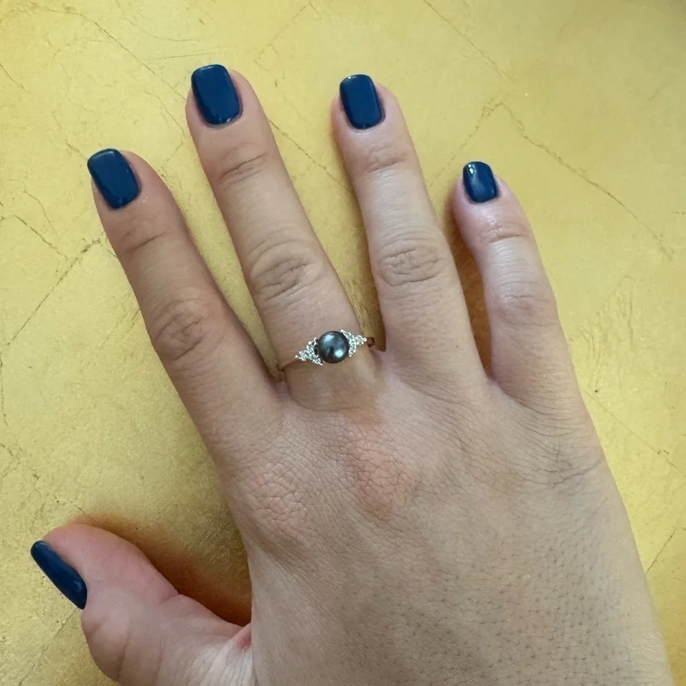14K Yellow Gold Black Tahitian Pearl Ring with diamond clusters size 10